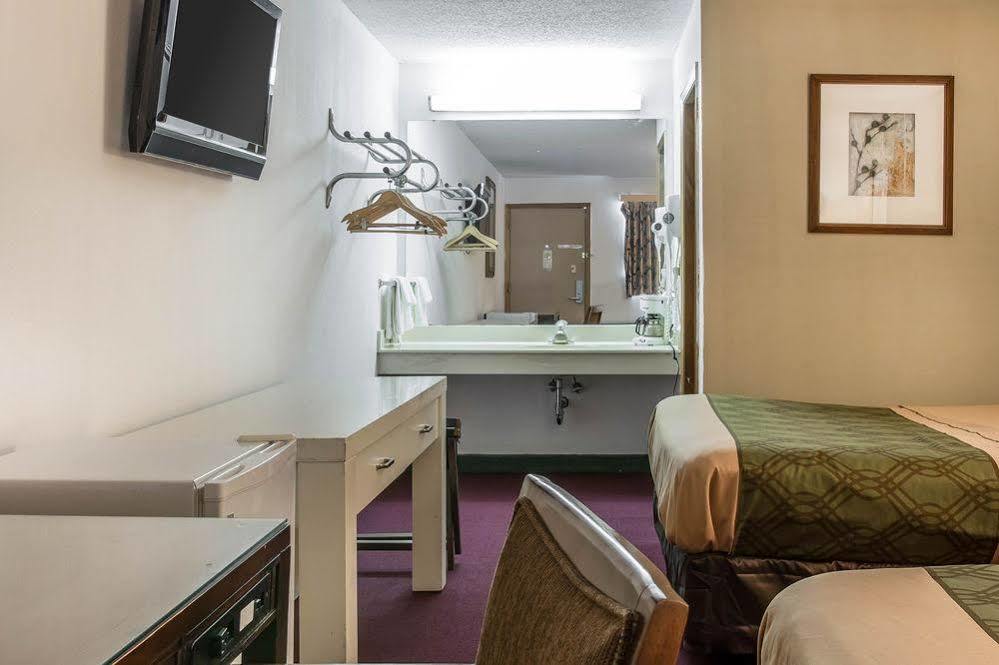 เอคโคโน่ ลอดจ์ Hotel Holland ภายนอก รูปภาพ